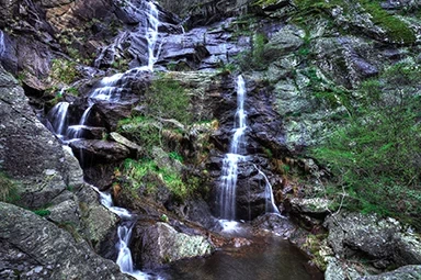 Le sentier des 1000 marches et le saut du lac de V&eacute;soles
